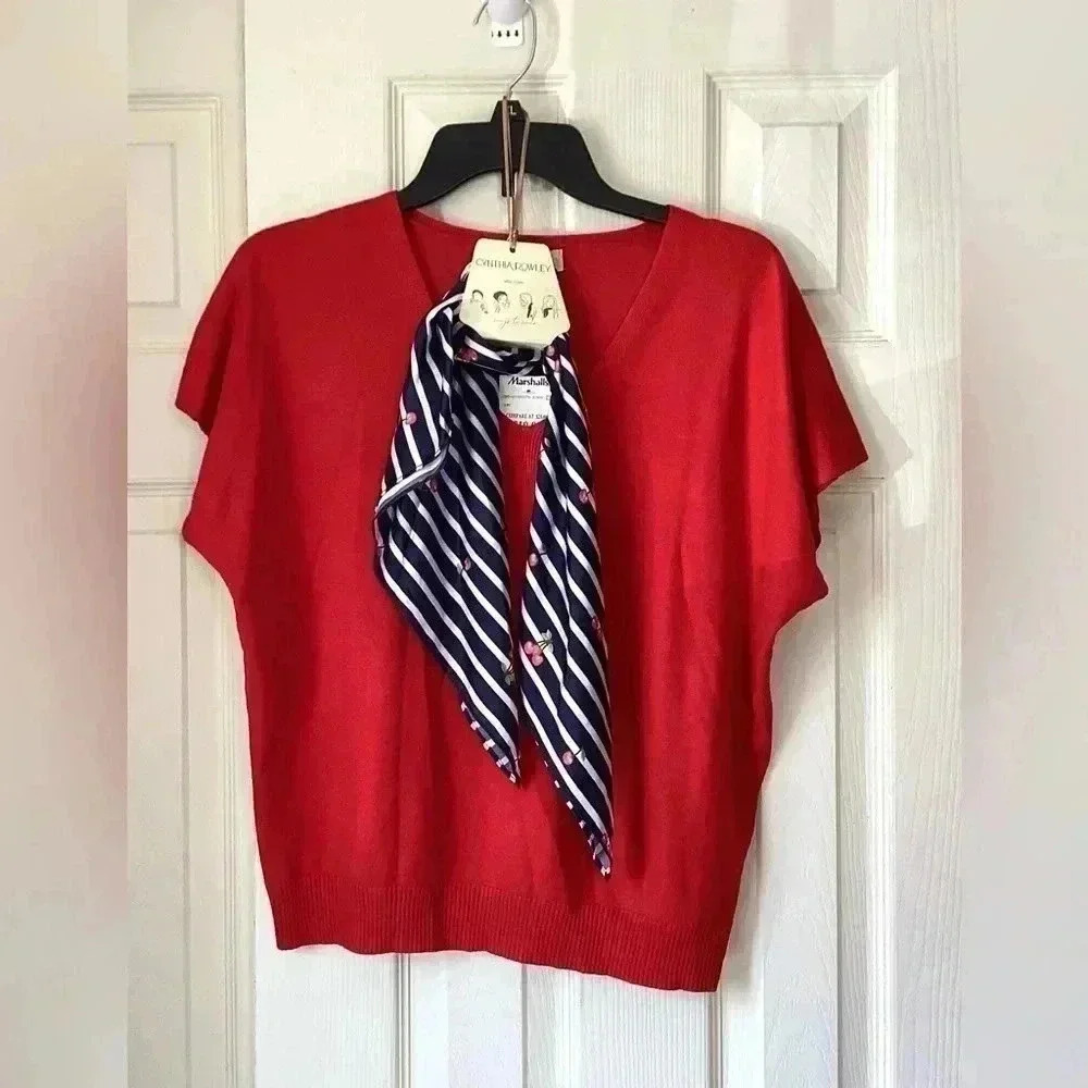 Cynthia Rowley NWT Women’s Large Red Knit Short Sleeve Top with Scarf